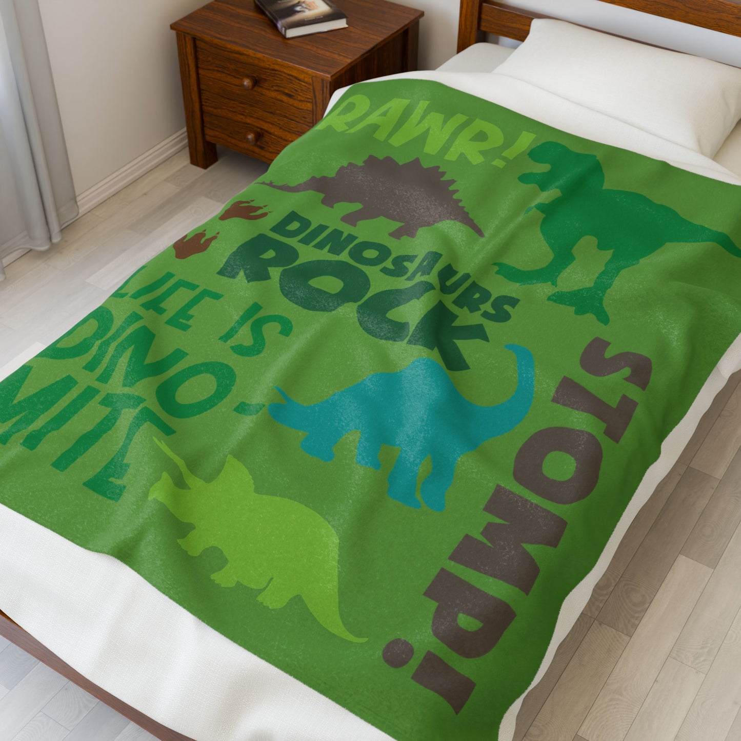 Dinosaur-Themed Velveteen Plush Blanket – "Dinosaurs Rock!" Cozy Kids Throw